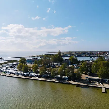 キャンプ場 Molo Surf Spot *