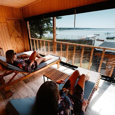 Molo Surf Spot キャンプ場 *