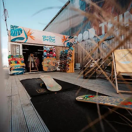 キャンプ場 Molo Surf Spot ヤスタルニャ