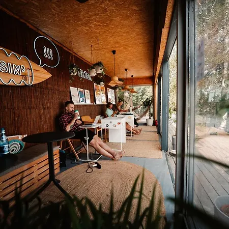 Molo Surf Spot * 야스타르니아