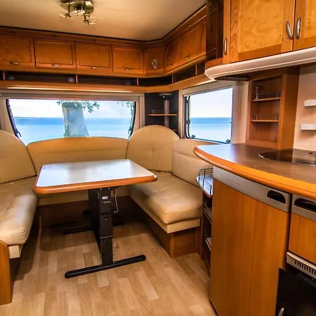 Molo Surf Spot キャンプ場 *