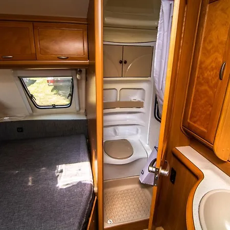 캠프장 Molo Surf Spot 야스타르니아