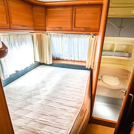 캠프장 Molo Surf Spot 야스타르니아