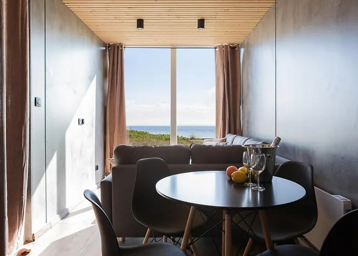 Molo Surf Spot * ياستارنيا