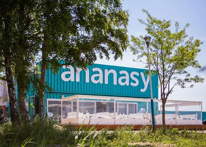 Molo Surf Spot * ياستارنيا