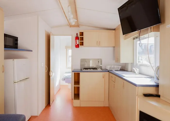 Molo Surf Spot * ياستارنيا