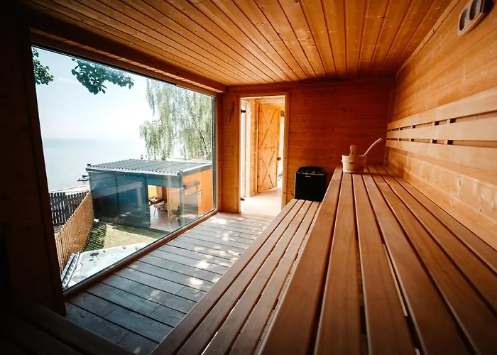 Molo Surf Spot Camping