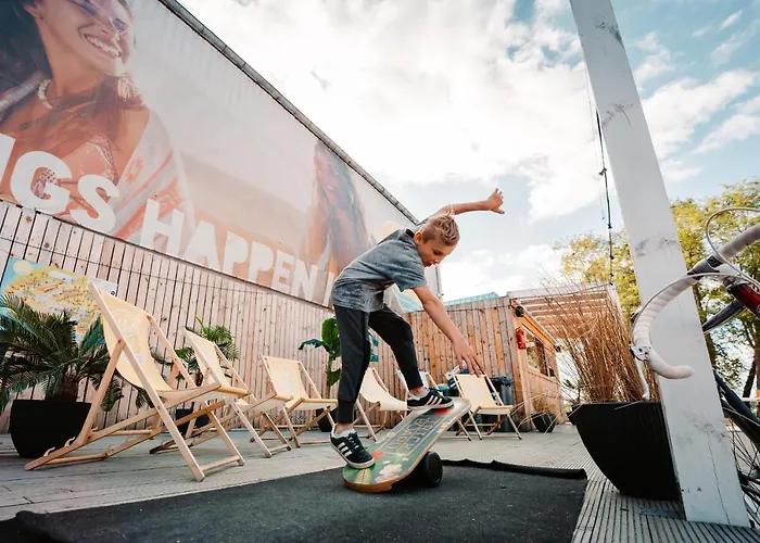 مكان تخييم Molo Surf Spot *