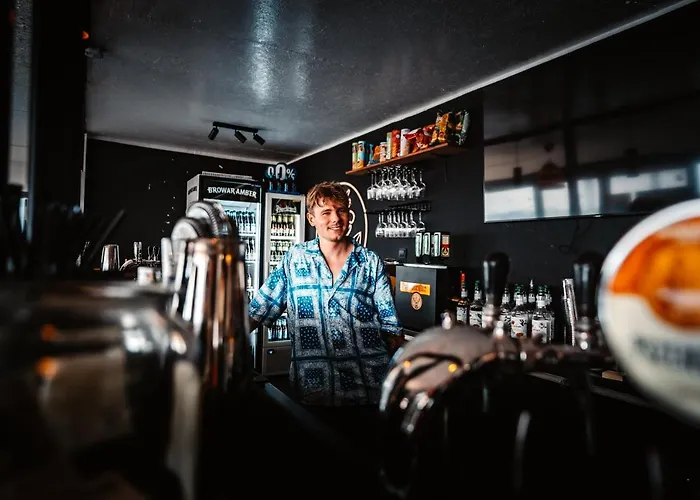 Molo Surf Spot 亚斯塔尔尼亚