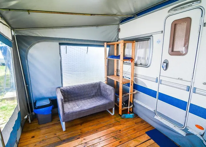 Molo Surf Spot مكان تخييم ياستارنيا