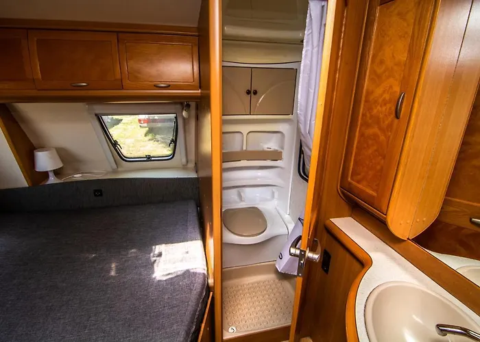 营地 Molo Surf Spot 亚斯塔尔尼亚