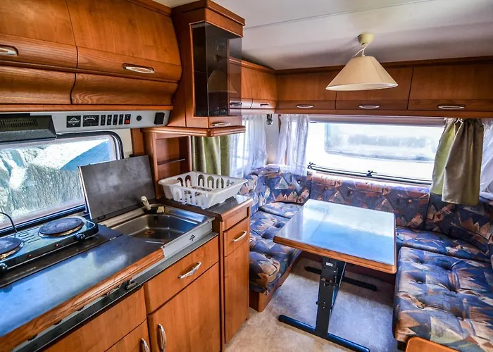 مكان تخييم Molo Surf Spot