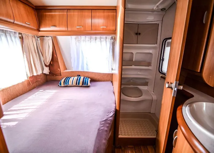 مكان تخييم Molo Surf Spot